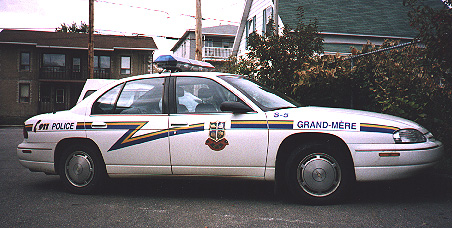 Grand-Mere Police (84218 Byte)